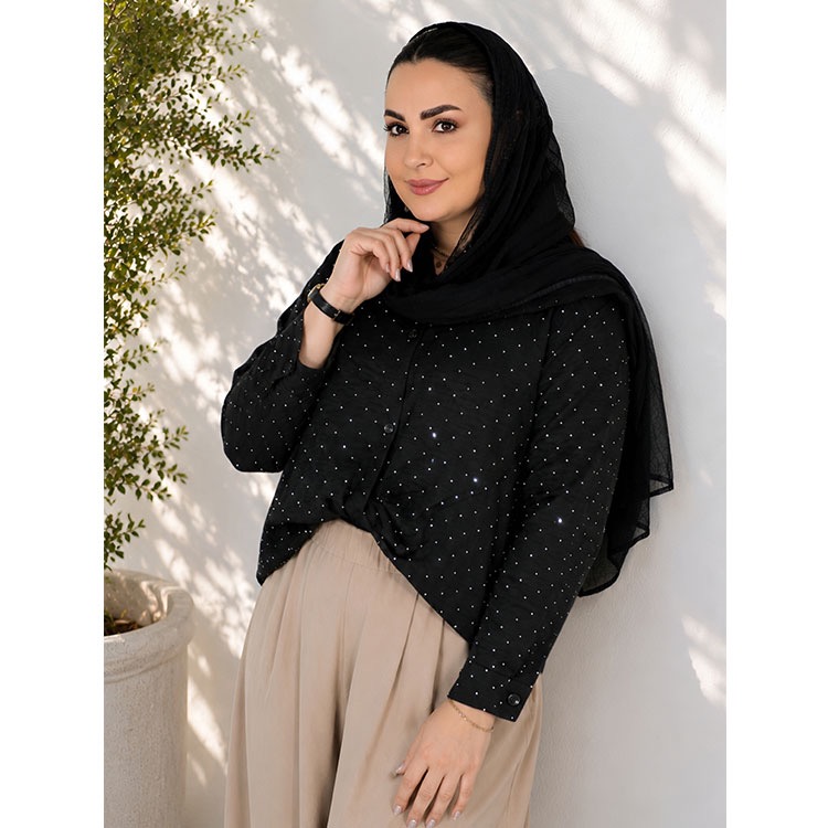 شومیز مشکی نگین دار جلوگره