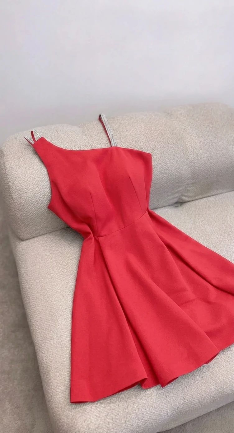 پیراهن مجلسی کوتاه عروسکی